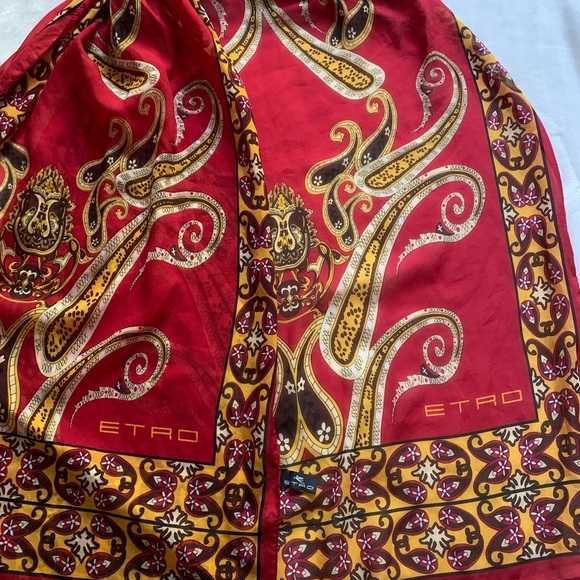 ••SOLD•• ETRO beautiful cashmere/silk scarf - Picture 4 of 7
